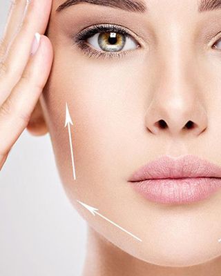 Lifting Twarzy - facelifting Wrocław - dr Piotr Knast